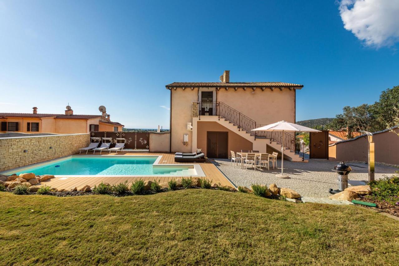 Villa Sa Rocca Junior & Suite Chia Exterior foto