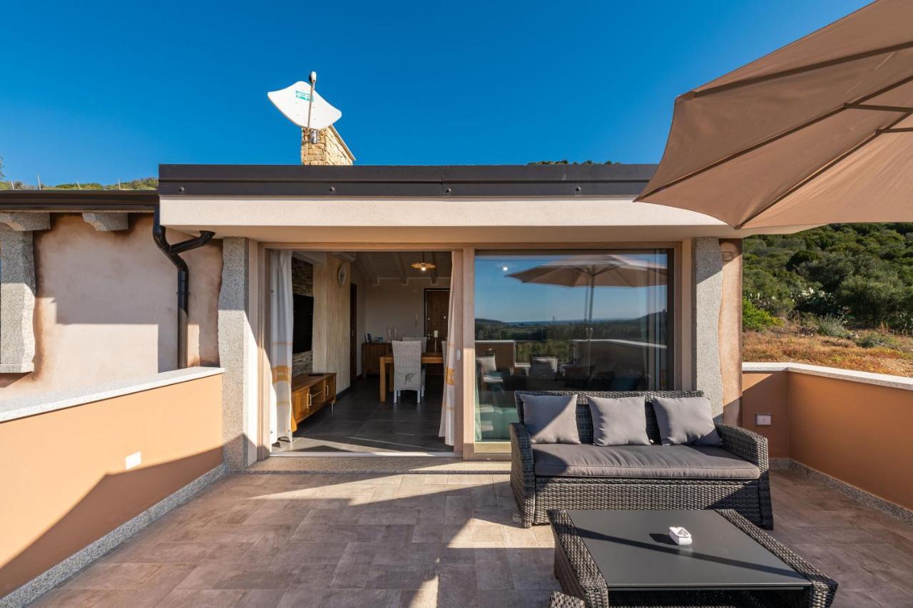 Villa Sa Rocca Junior & Suite Chia Exterior foto